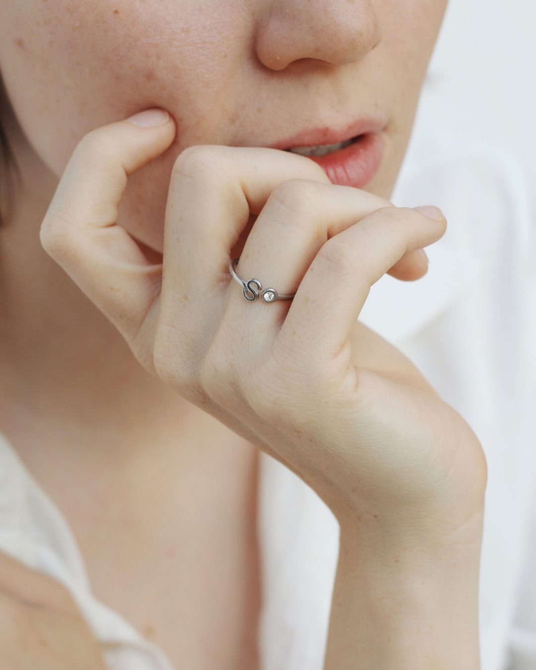 Bague Initiale I Lettre Argentée avec Zircon