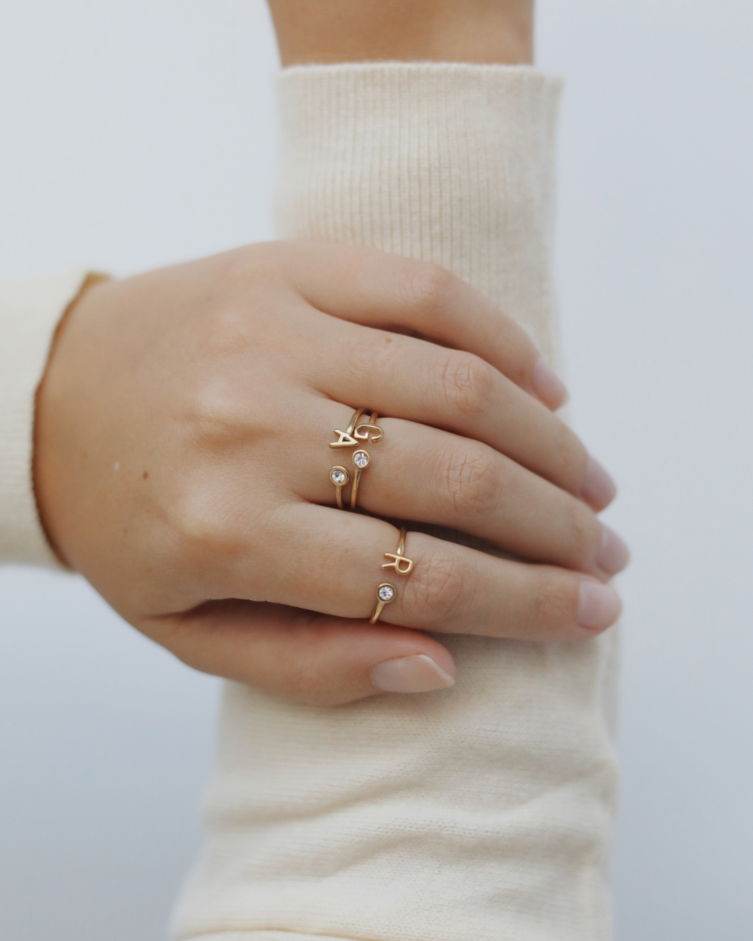 Bague Initiale I Lettre Dorée avec Zircon