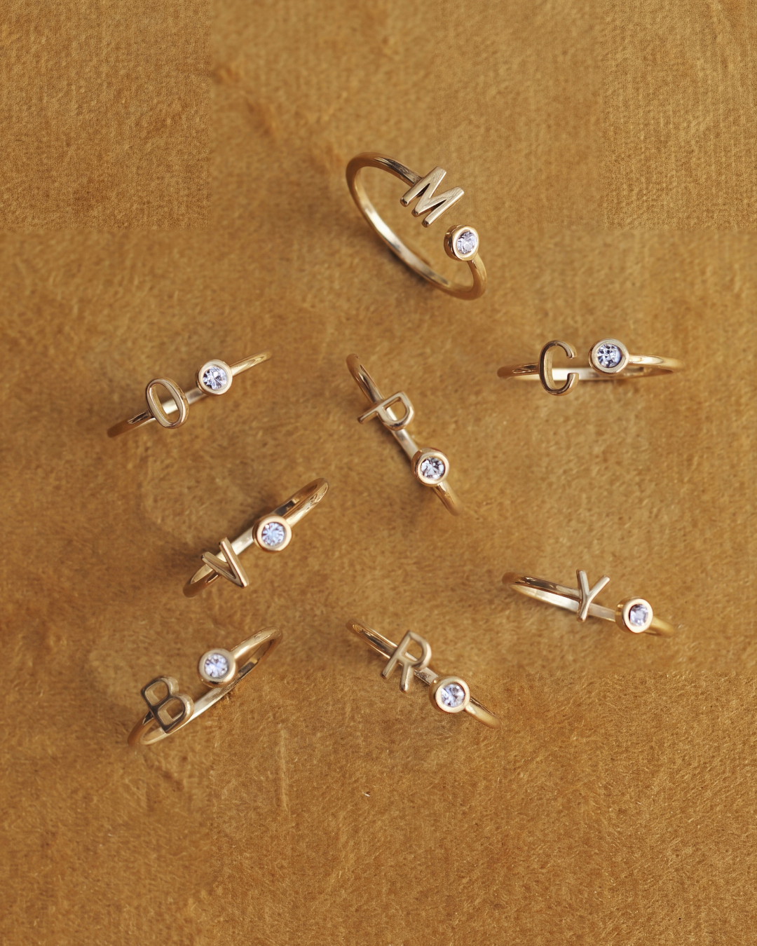 Bague Initiale I Lettre Dorée avec Zircon